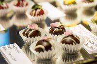 wiener-konfekt_rosen-schlehen-pralinen-